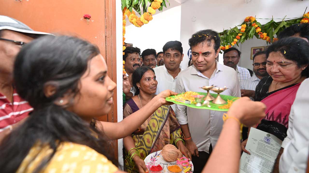 మానుకోట ప్రగతి బాట