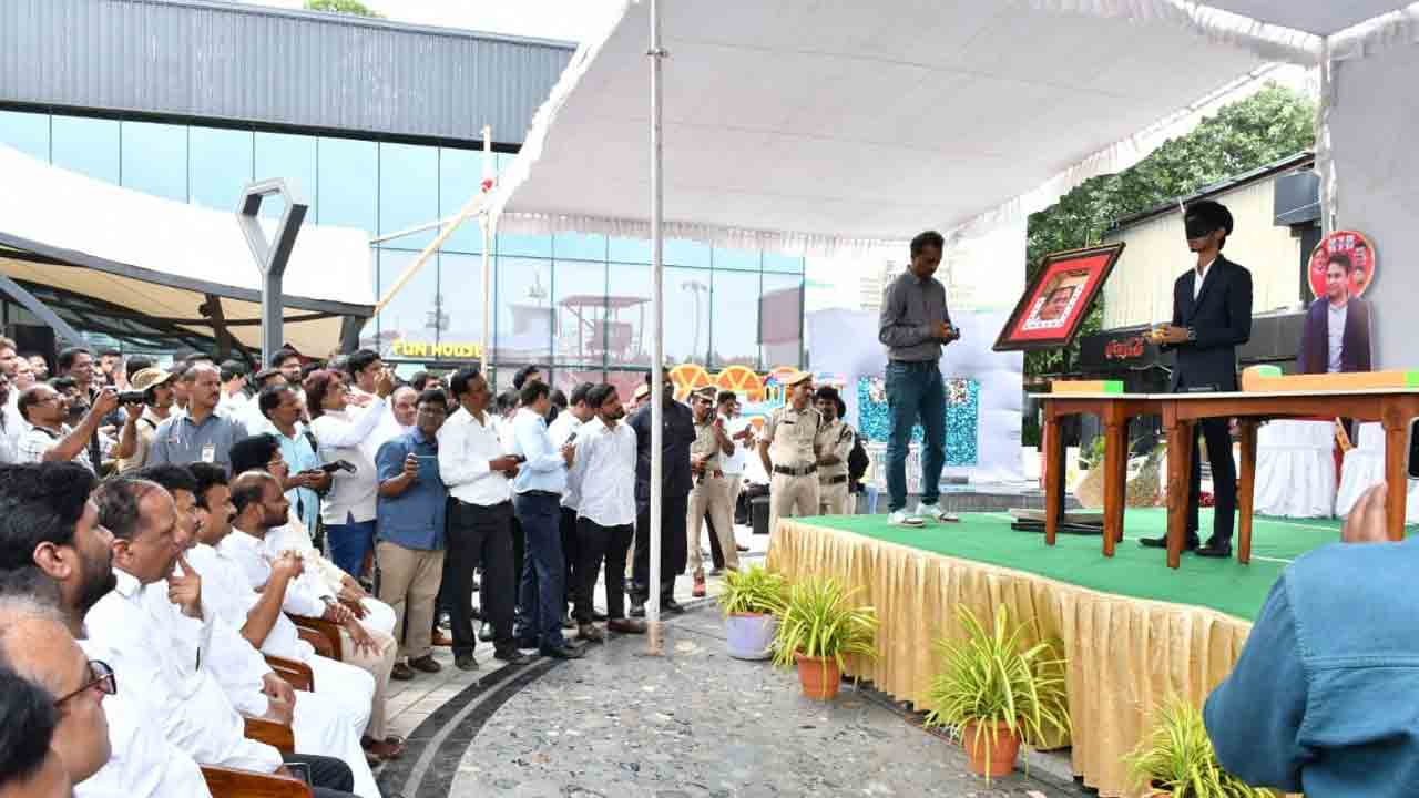 KTR birthday | పీవీ మార్గ్‌లో వినూత్నంగా మంత్రి కేటీఆర్‌ బర్త్‌డే సెలబ్రేషన్స్‌