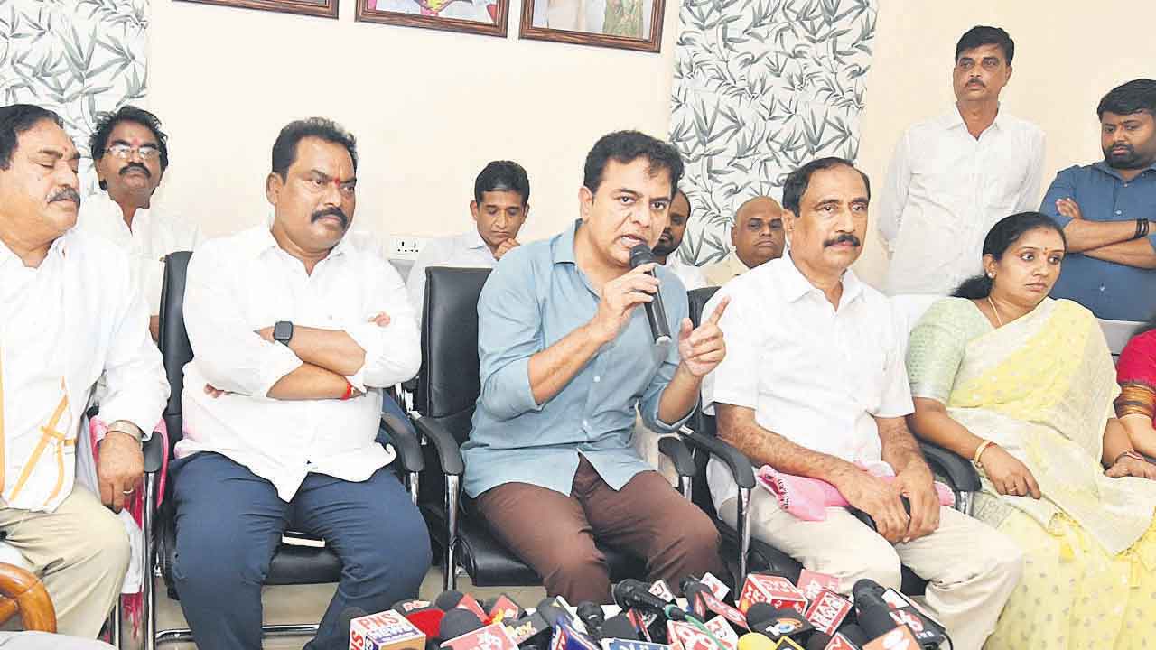 24 గంటల కరెంటా.. మూడు గంటలా.. రైతన్నలూ ఆలోచించండి
