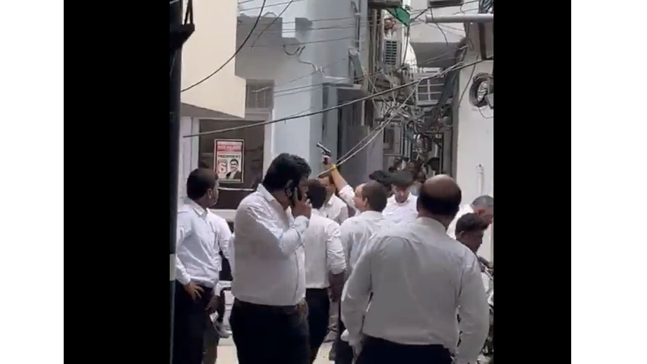 Tis Hazari Court: లాయ‌ర్ల మ‌ధ్య వాగ్వాదం.. ఢిల్లీ హ‌జారి కోర్టులో కాల్పులు