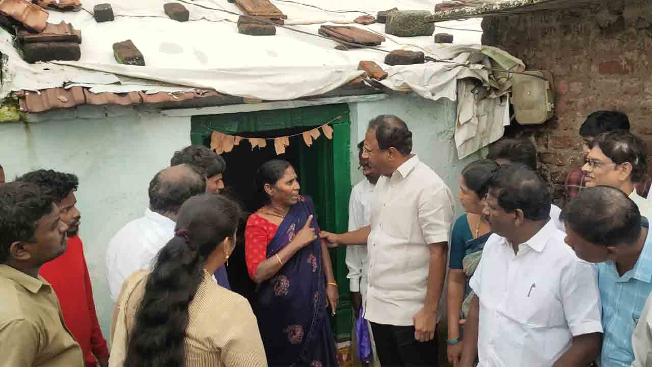 ప్రజలు అప్రమత్తంగా ఉండాలి