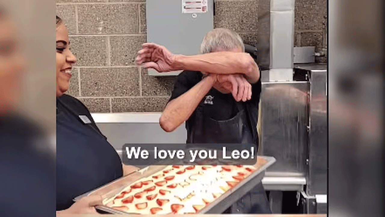 Viral Video | బ‌ర్త్‌డే కేక్‌తో వ‌ర్క‌ర్‌కు రెస్టారెంట్ స్టాఫ్ స్వీట్ స‌ర్‌ప్రైజ్‌