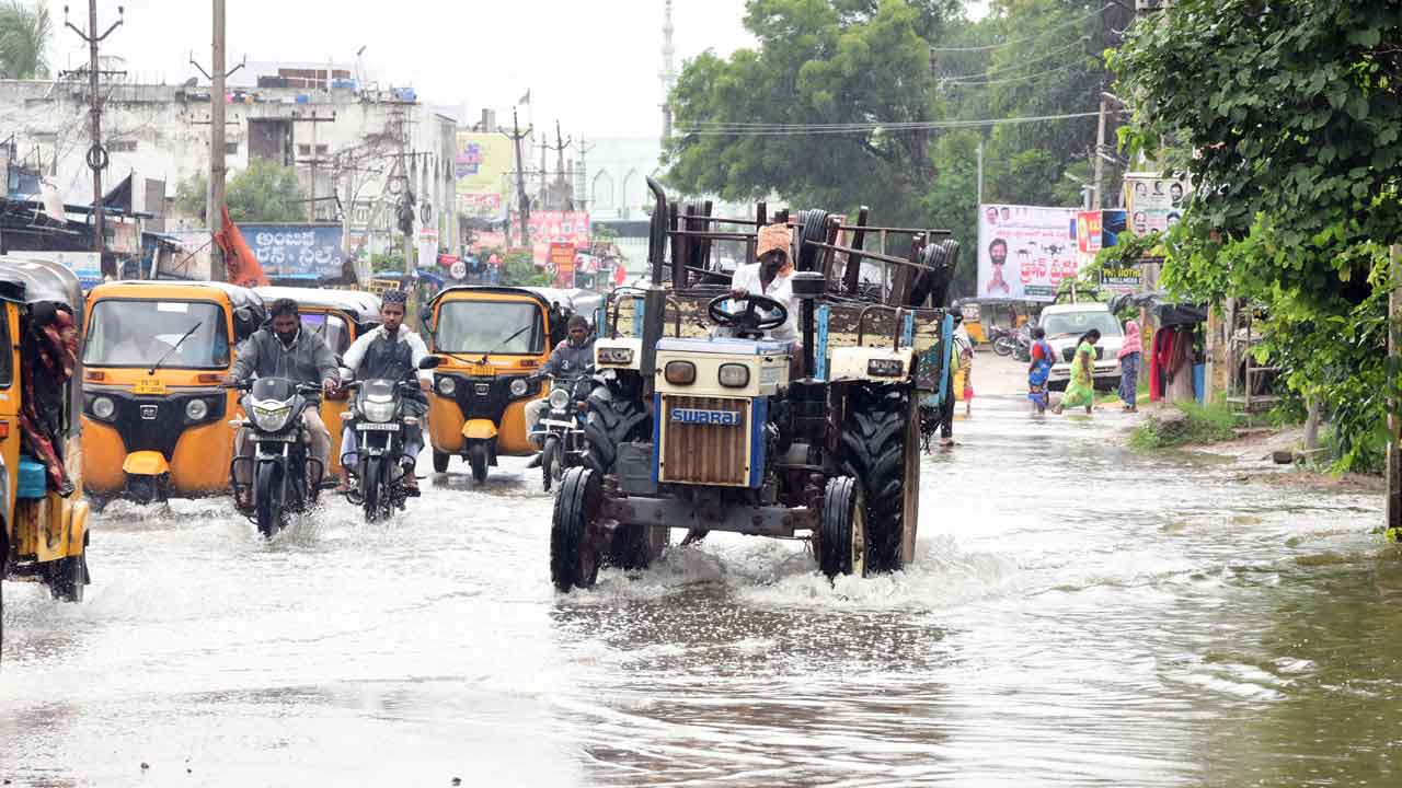 వదలని వాన..