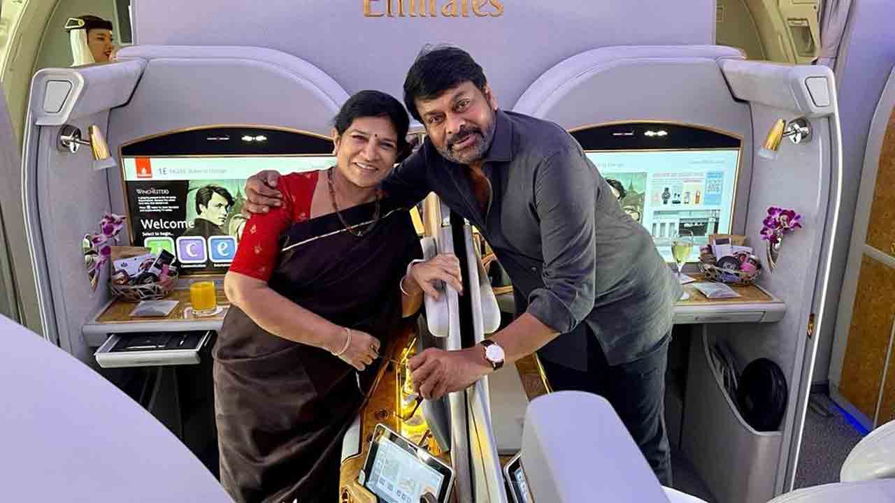 Chiranjeevi | వెకేషన్‌కు మెగాస్టార్‌ దంపతులు.. ఫోటోలు వైరల్‌..!