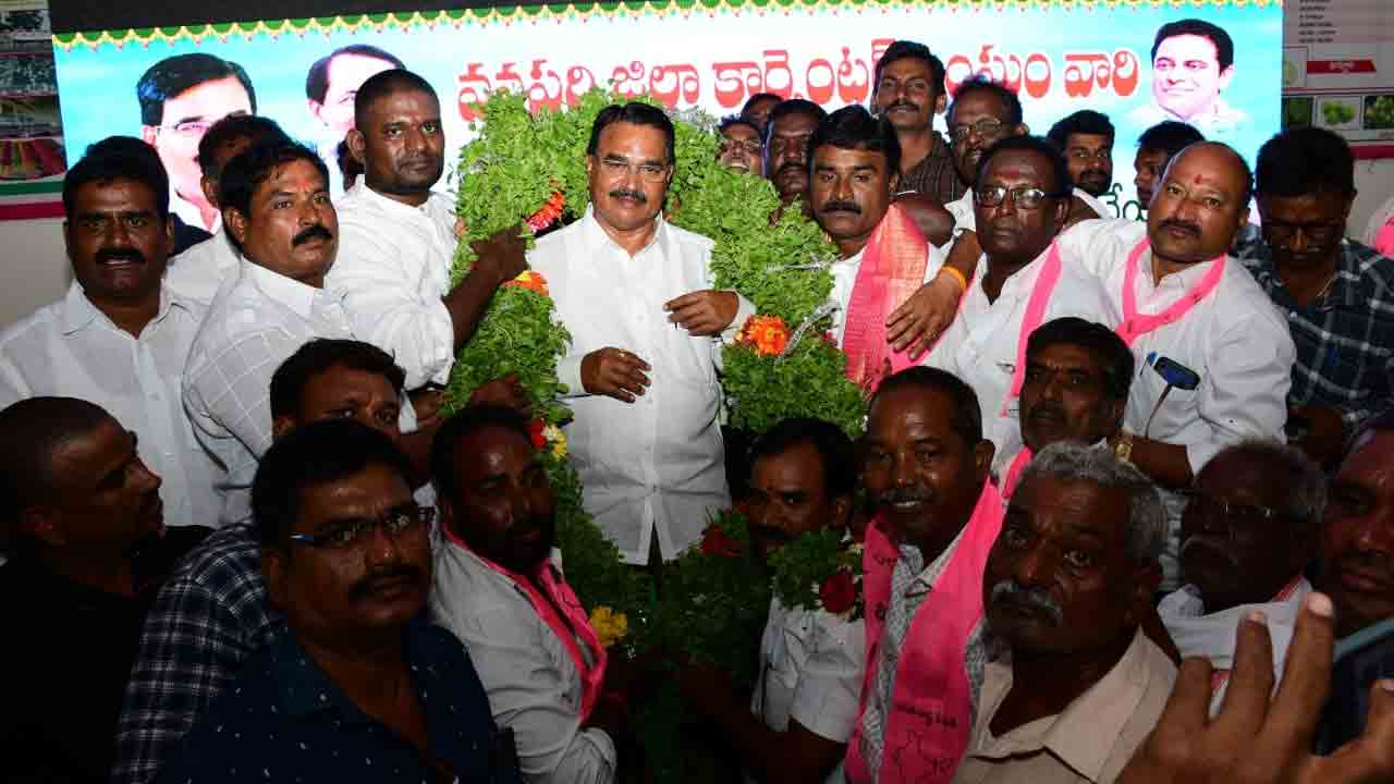 అభివృద్ధిని వివరించాలి