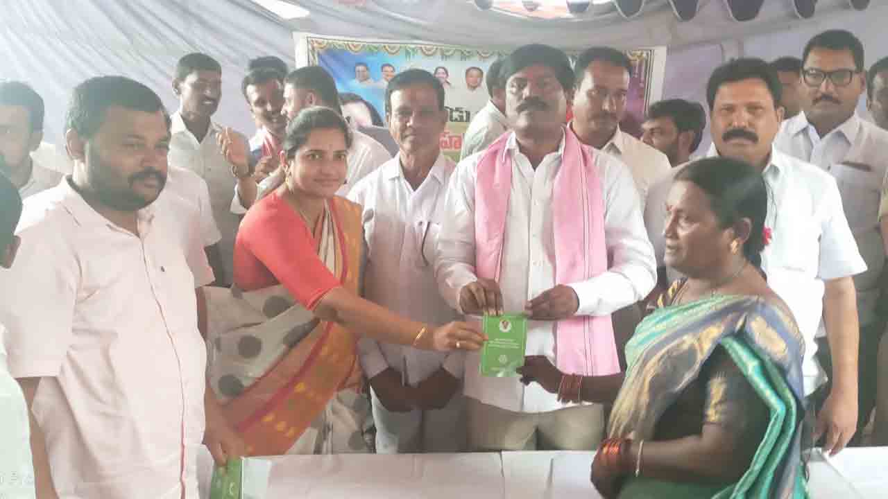 మాట ఇచ్చి.. నిలబెట్టుకున్న..