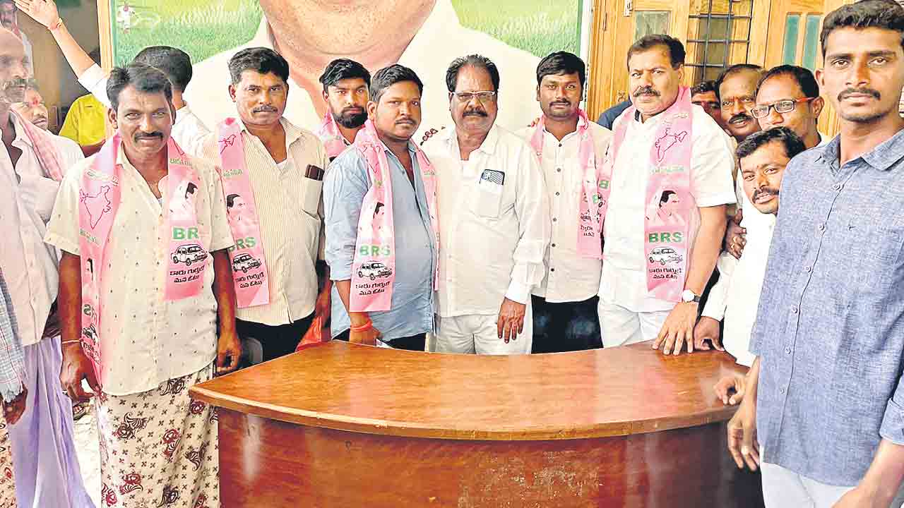 జూపల్లి సొంతూరిలో తిరుగుబాటు