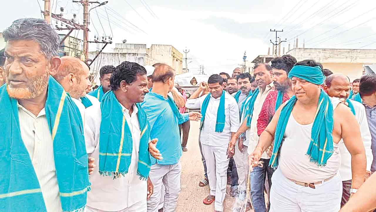 రేవంత్‌ రాష్ట్రానికి పట్టిన శని.. రైతు వ్యతిరేక కాంగ్రెస్‌ను తరిమికొడదాం : ఎమ్మెల్యేలు జీవన్‌రెడ్డి, షిండే, సురేందర్‌