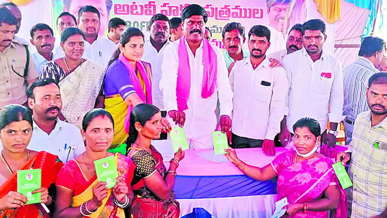 పోడు రైతుల కల సాకారం