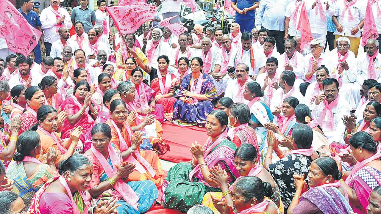 అన్నదాతల ఆగ్రహ జ్వాల