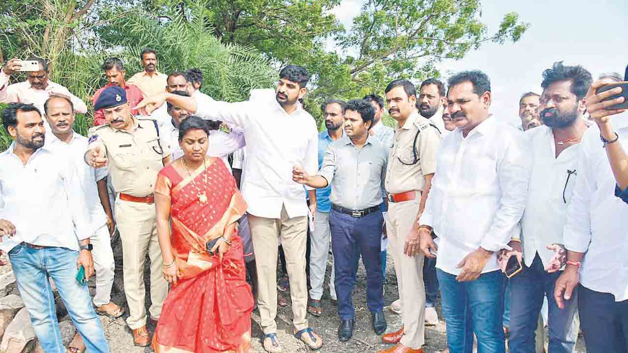 బీఆర్‌ఎస్‌ను గెలిపిస్తే మినీ కలెక్టరేట్‌