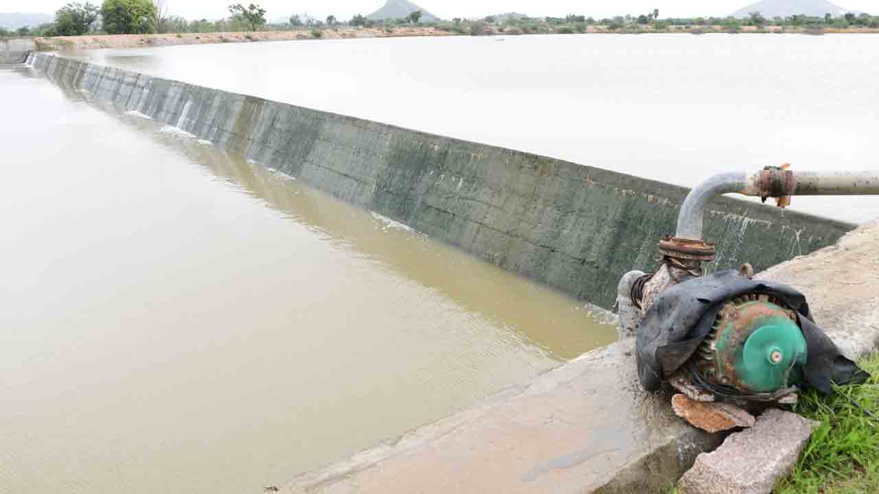 జల శోభితం