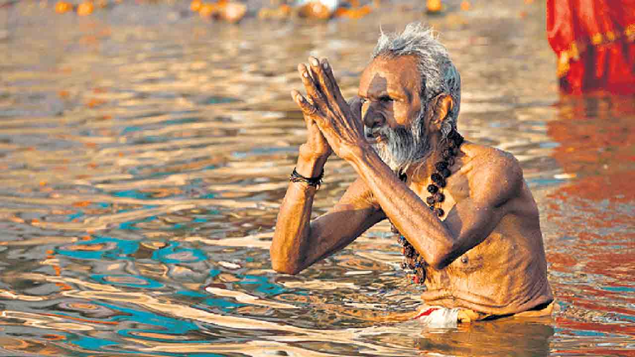 నదీ రజస్వల అంటే ఏమిటి? ఆ సమయంలో పుణ్యనదుల్లో స్నానం చేయడం దోషం అంటారు ఎందుకు?