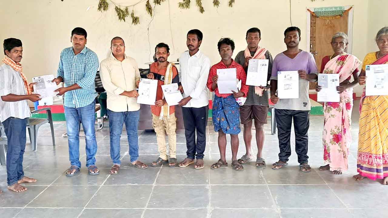 గిరి జనం మురిసే..