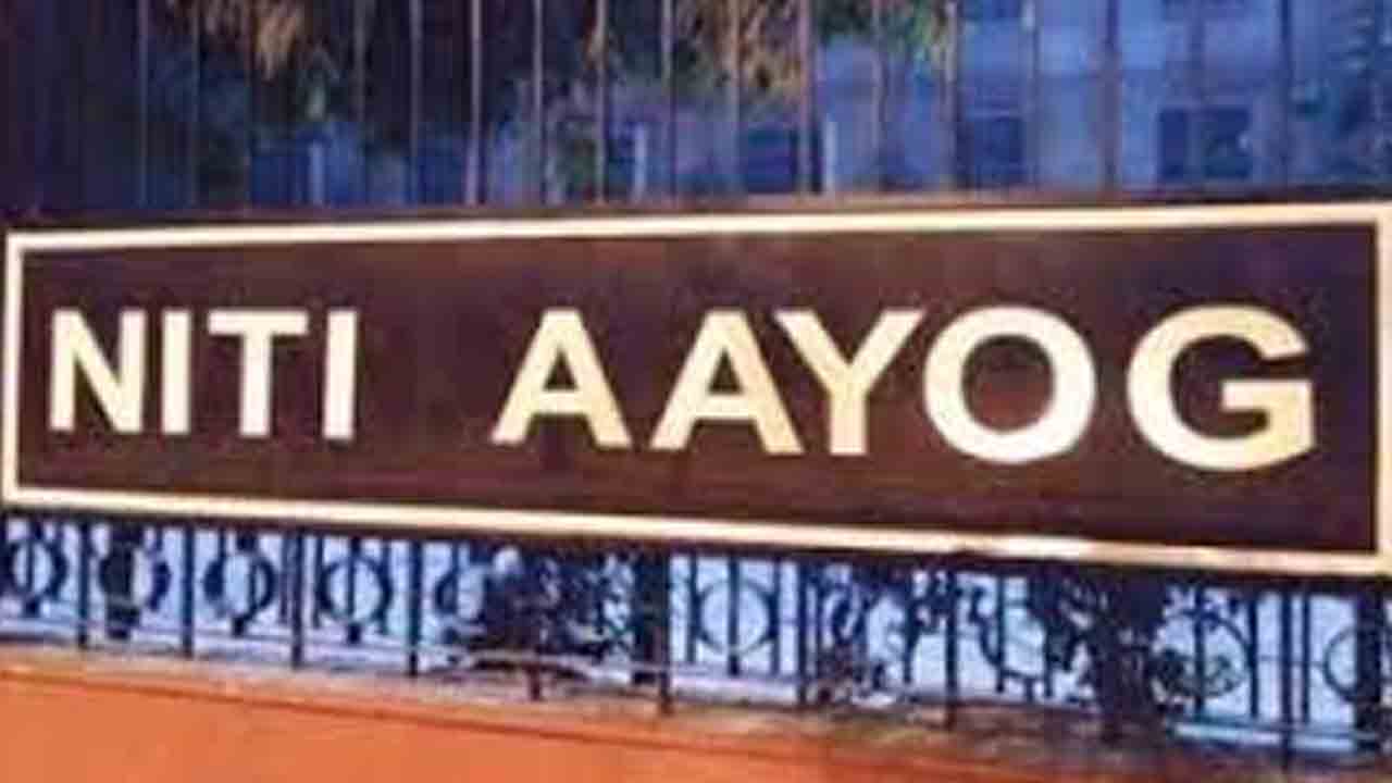 సంక్షేమానికి జై.. పేదరికానికి బైబై