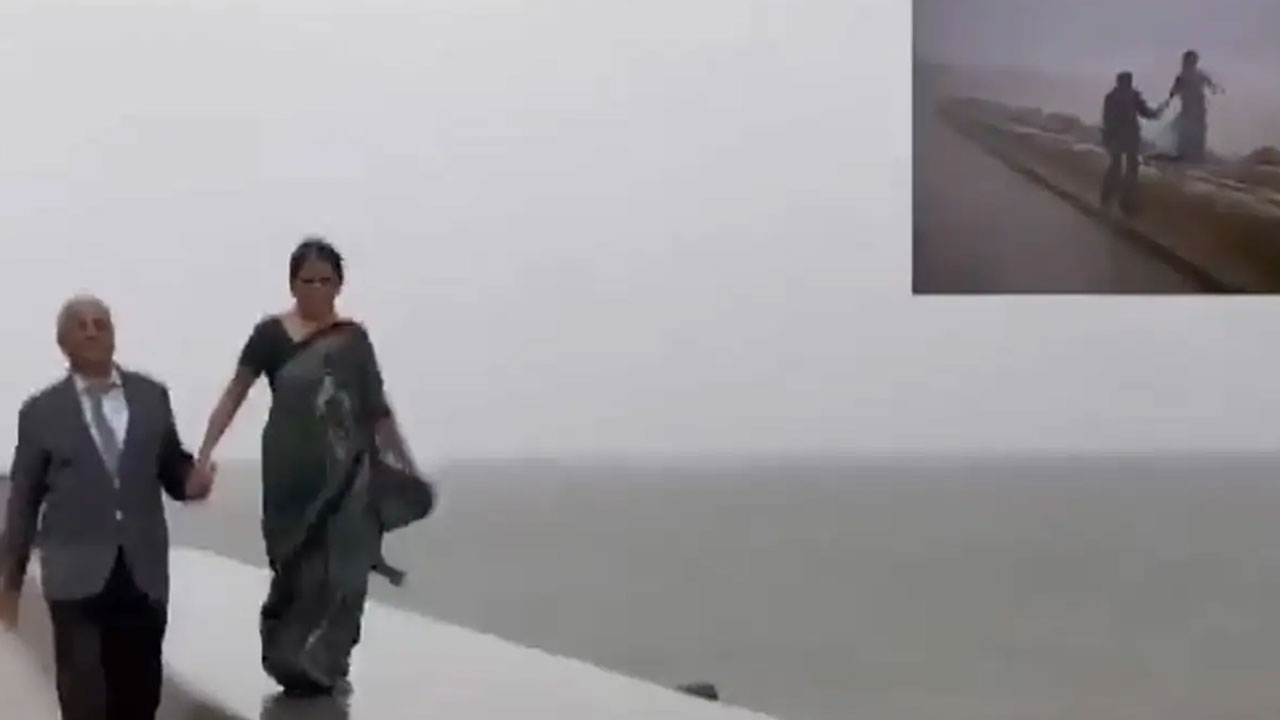 Anand Mahindra: రిమ్‌జిమ్ గిరే సావ‌న్ పాట‌కు ఓల్డ్ క‌పుల్ స్టెప్పులు.. వీడియో ట్వీట్ చేసిన ఆనంద్ మ‌హేంద్ర‌