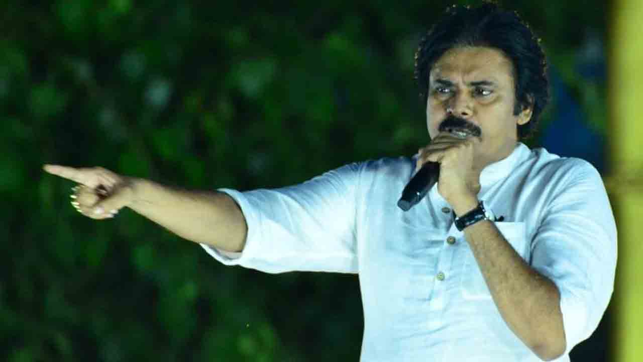 Pawan Kalyan | వాలంటీర్ వ్యవస్థపై జనసేనాని సంచలన వ్యాఖ్యలు.. పవన్‌ కళ్యాణ్‌పై కేసు నమోదు