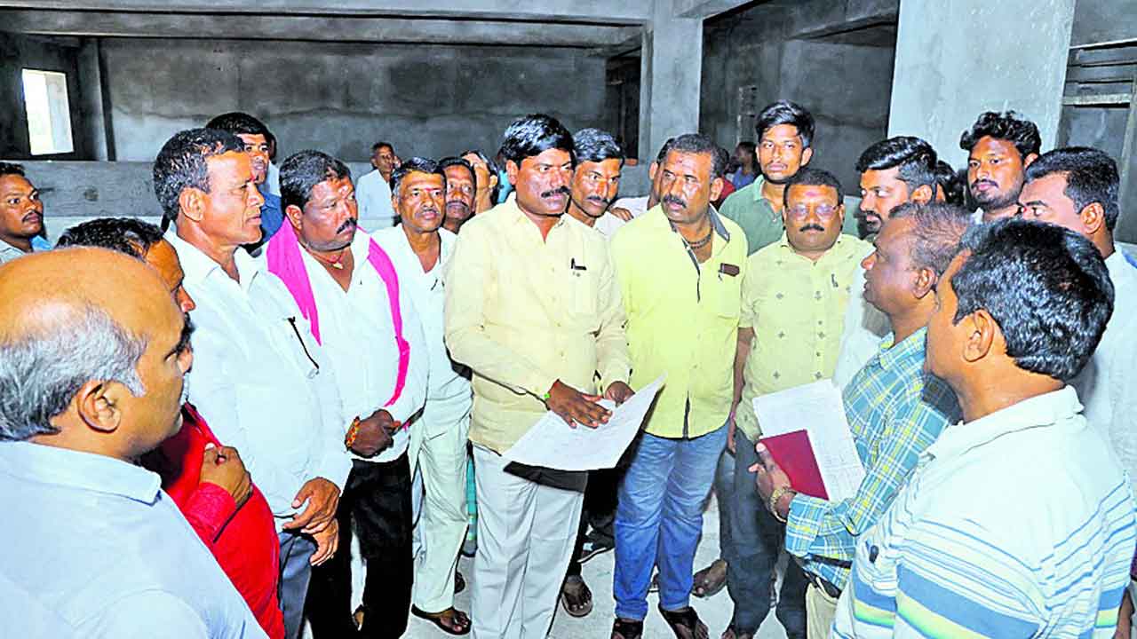 జెట్స్పీడ్తో దవాఖాన నిర్మాణ పనులు
