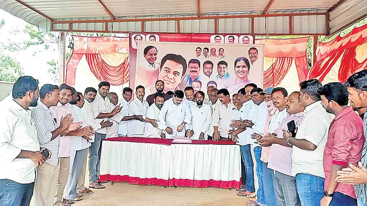 జనంమెచ్చిన నాయకుడు మంత్రి కేటీఆర్‌