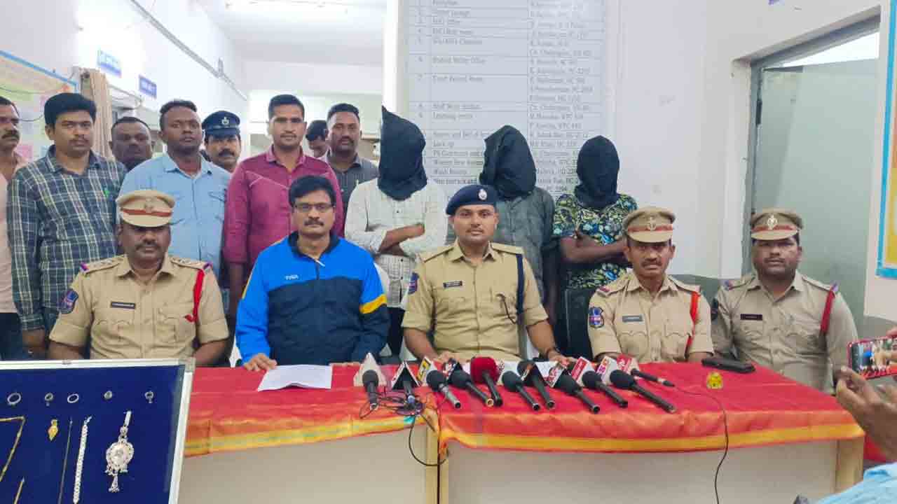 జల్సాల కోసం చోరీ.. మూడో కంటికి చిక్కి..