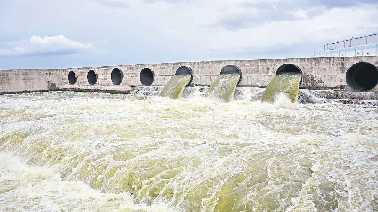 ఎస్సారెస్పీకి చేరువగా కాళేశ్వర గంగ