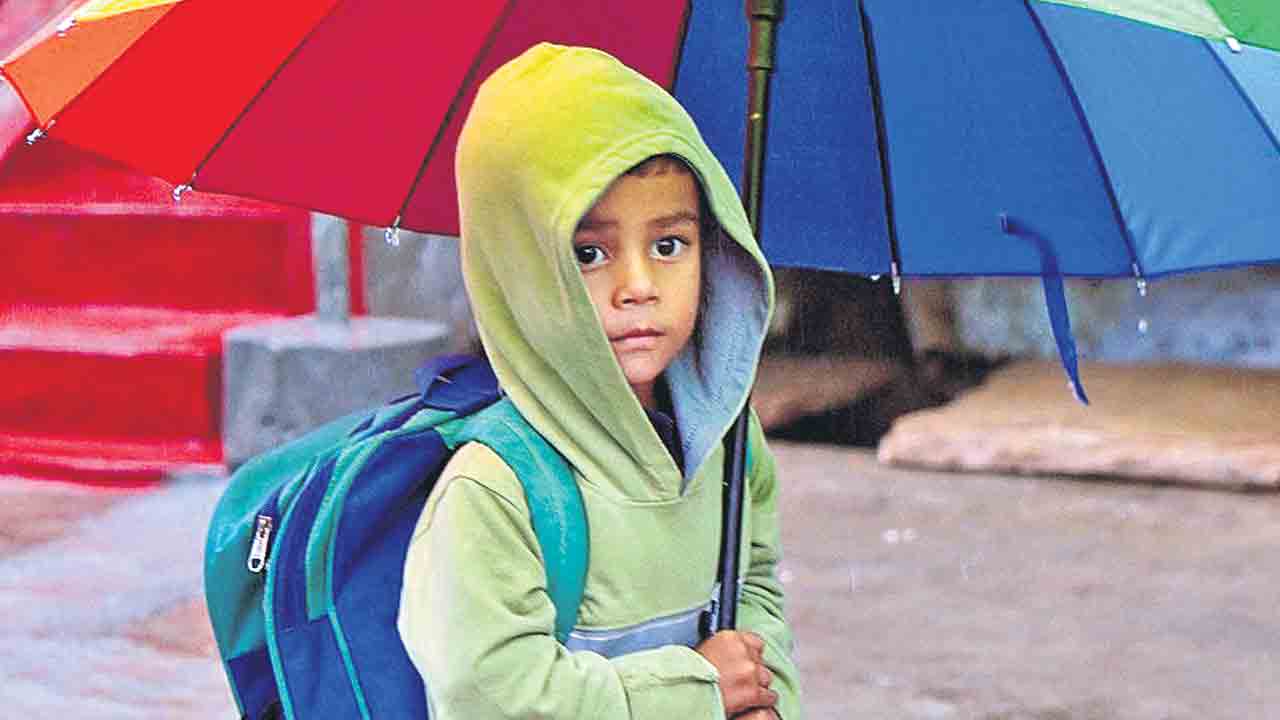 Heavy Rains | రాబోయే మూడు రోజులు అత్యంత భారీ వర్షాలు.. ఇవాళ, రేపు విద్యాసంస్థలు బంద్‌