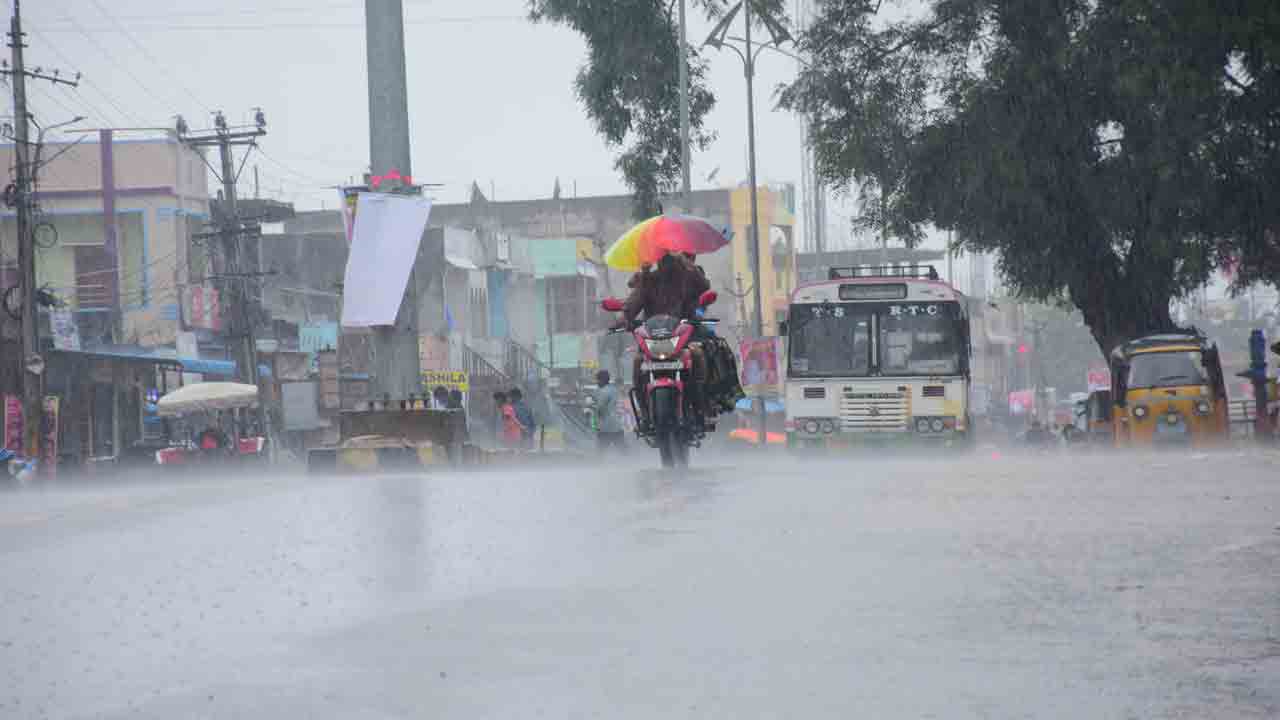 TS Weather Alert | మరో 5 రోజులు భారీ వర్షాలు.. నాలుగు జిల్లాలకు రెడ్‌ అలెర్ట్‌.. గోదావరికి మొదటి ప్రమాద హెచ్చరిక