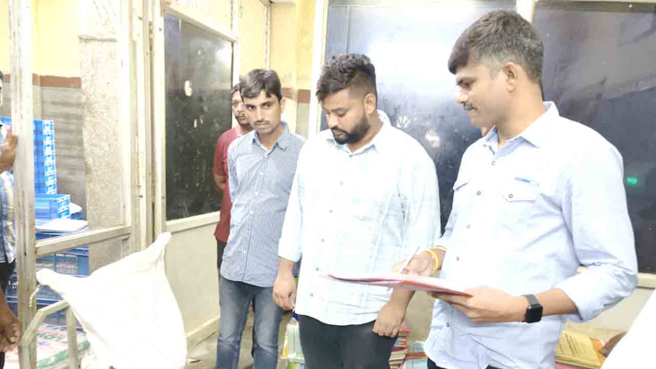 Rajanna temple | రాజన్న ఆలయంలో విజిలెన్స్‌ సోదాలు