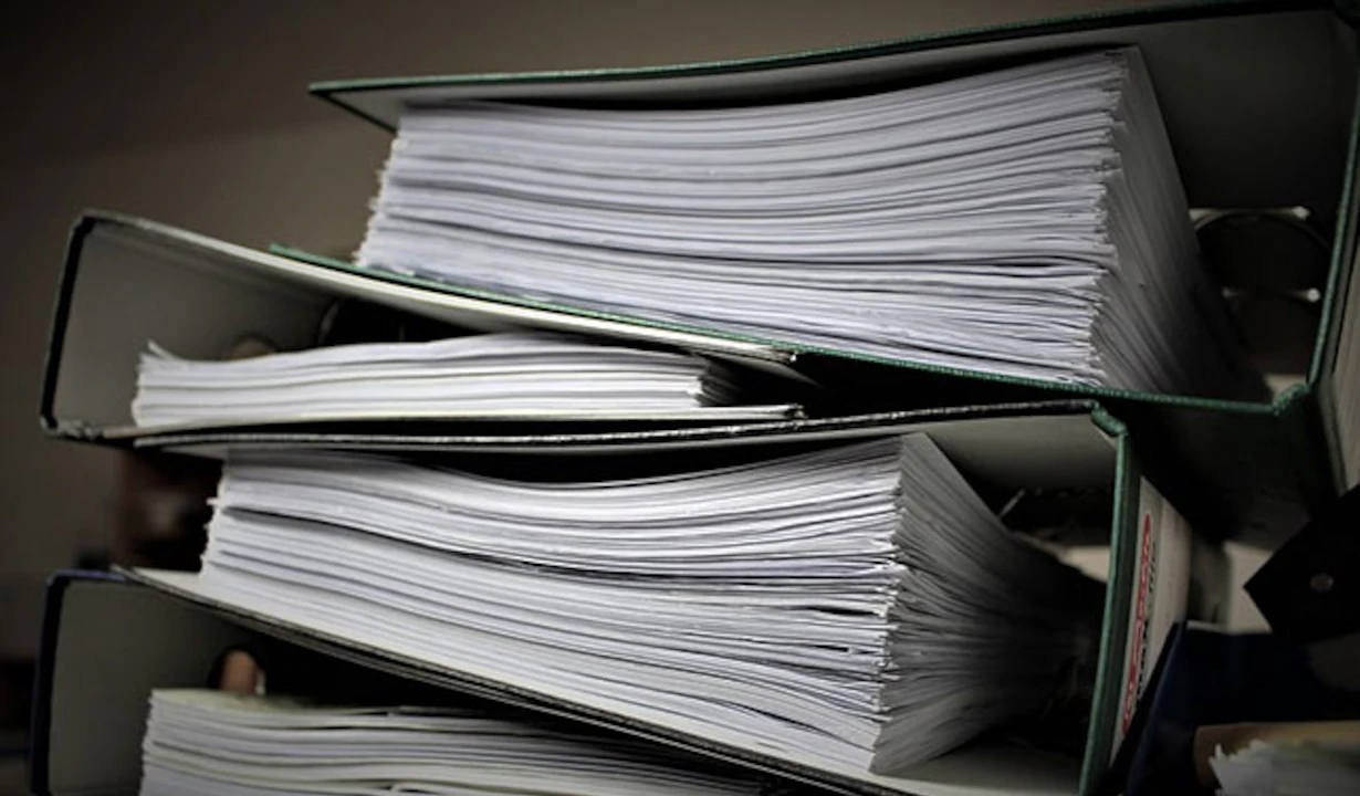 RTI Query| ఆర్టీఐ కింద దరఖాస్తు.. 40 వేల పేజీల్లో అధికారుల సమాధానం!