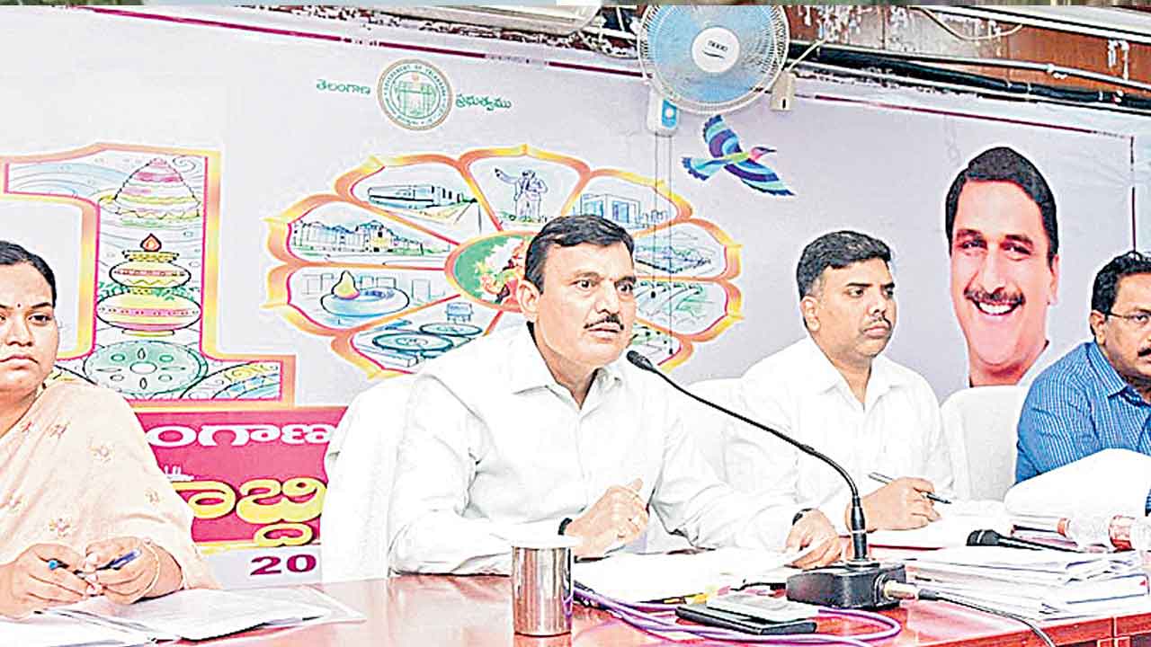 బీసీలకు ఆర్థిక సాయం పంపిణీకి సిద్ధం చేయాలి