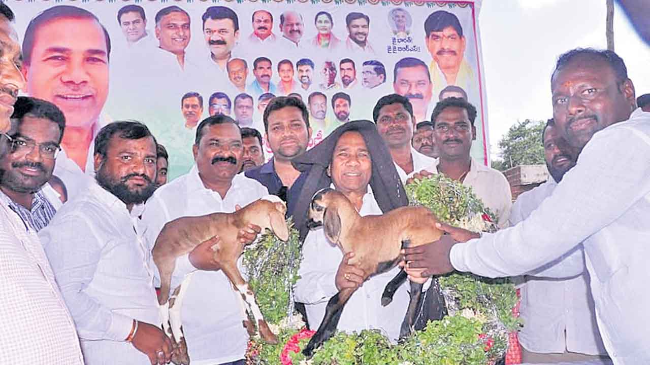 కులవృత్తులకు ప్రభుత్వం అండ