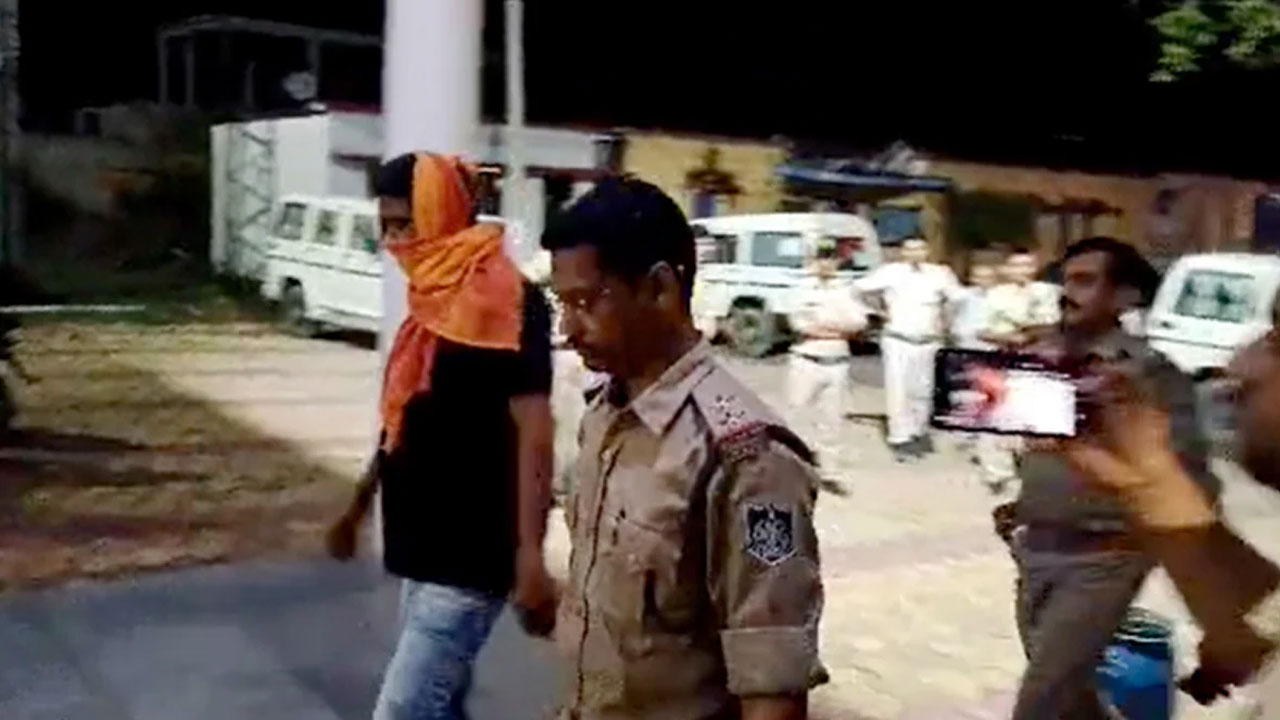 National Security Act: ద‌ళితుడిపై మూత్ర‌విస‌ర్జ‌న చేసిన వ్య‌క్తి అరెస్టు .. ఎన్ఎస్ఏ, ఎస్సీ/ఎస్టీ చ‌ట్టం కింద కేసు న‌మోదు