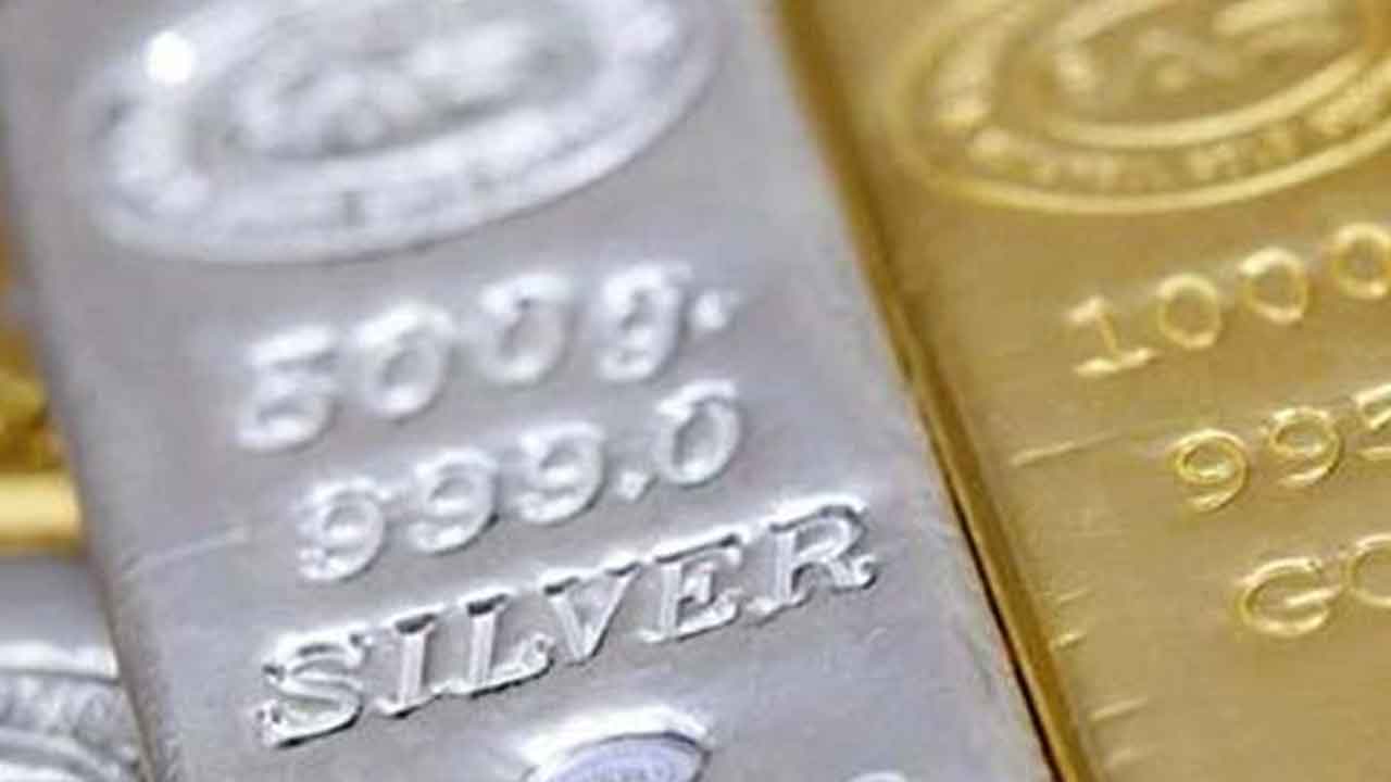 Gold Price | బంగారంతో పాటు భారీగా తగ్గిన వెండి ధరలు.. కిలో ఎంతంటే..