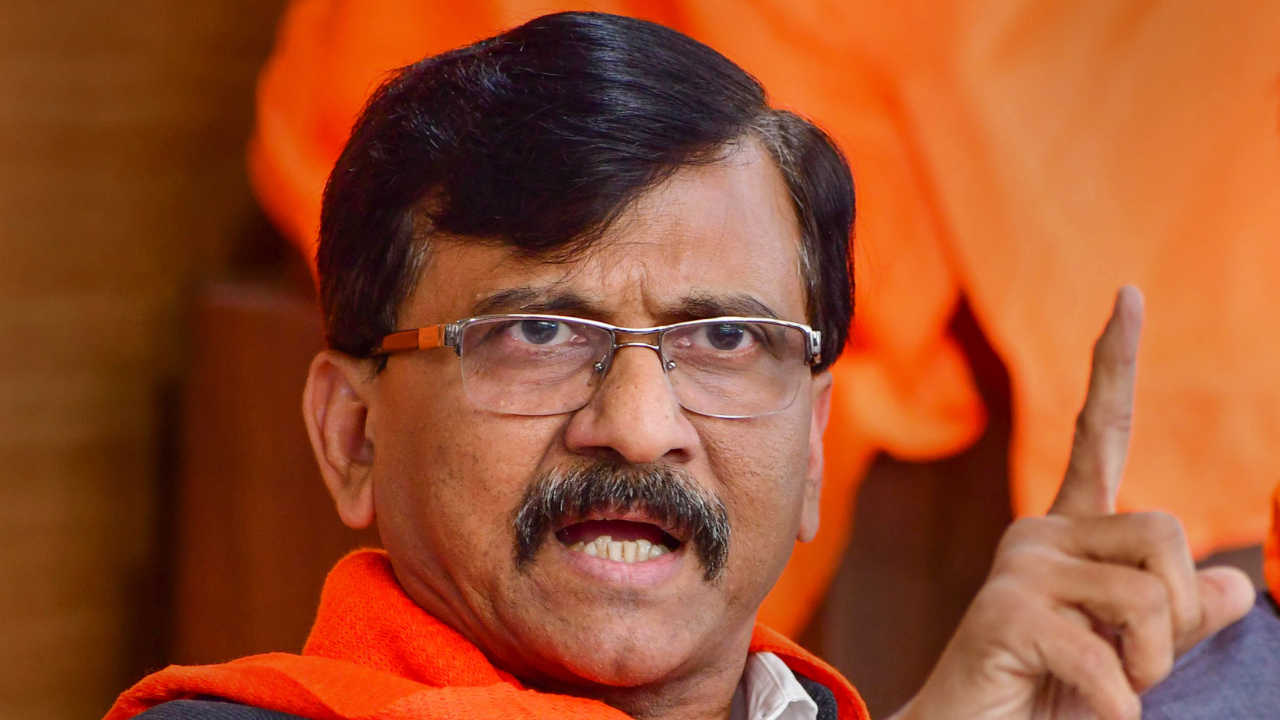 Sanjay raut | ఇత‌ర పార్టీల‌ను చీల్చి కాషాయ పార్టీలో క‌లిపేసుకుంటున్నారు : సంజయ్ రౌత్‌