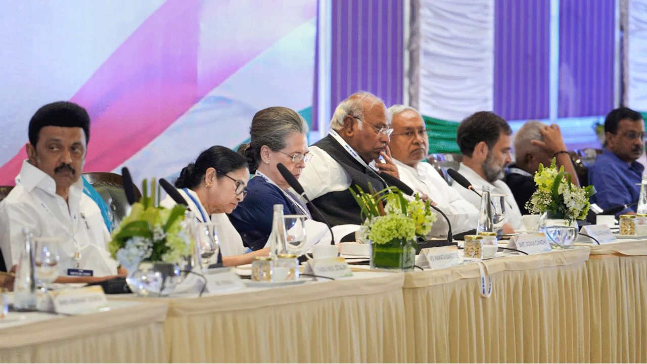 Opposition Meeting | బెంగ‌ళూర్ భేటీలో కీల‌క నిర్ణ‌యాలు : రెండో రోజు స‌మావేశానికి హాజ‌రైన స్టాలిన్‌