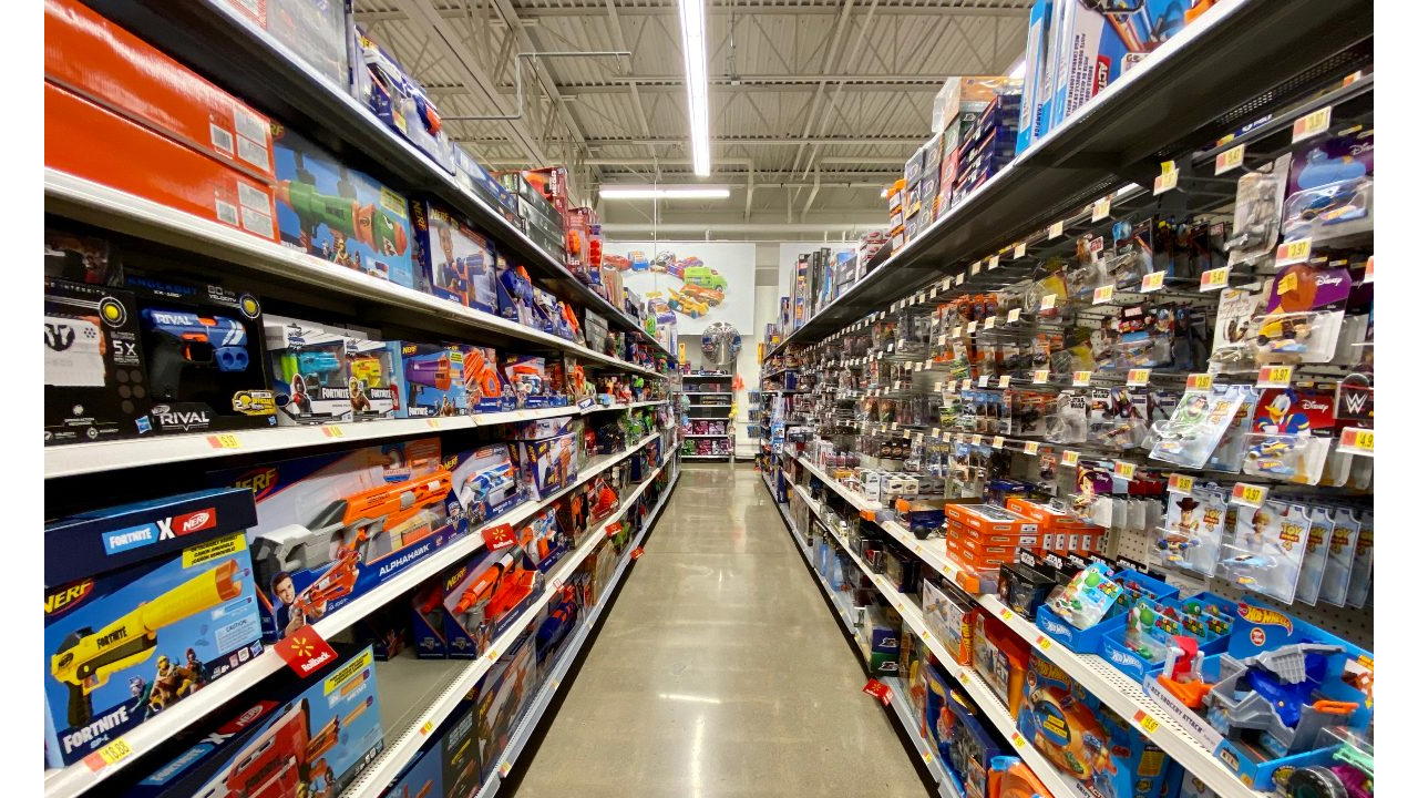 Denied Leave | లీవ్‌ ఇవ్వలేదని సూపర్‌ మార్కెట్‌కు నిప్పుపెట్టిన ఉద్యోగిని!