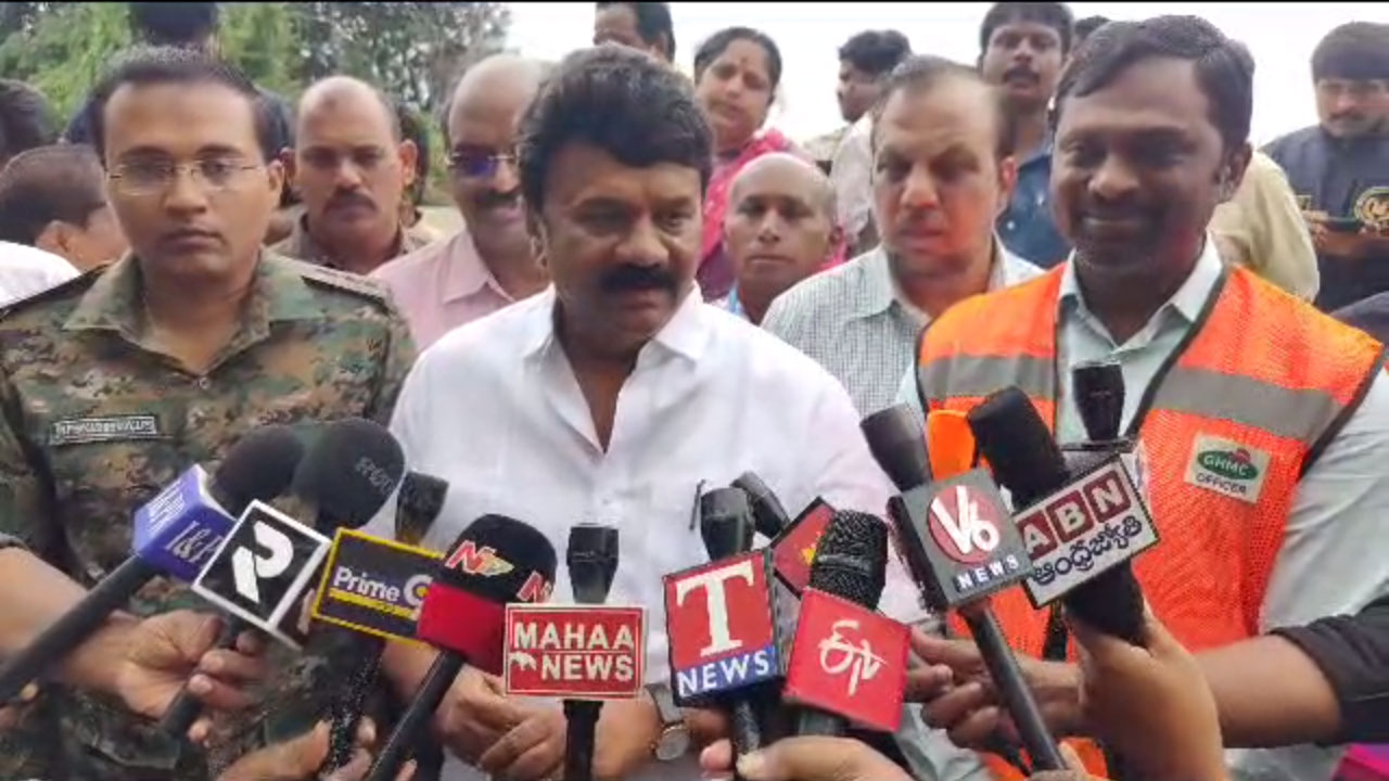 Talasani Srinivas Yadav | ఎలాంటి ప‌రిస్థితుల‌నైనా ఎదుర్కొంటాం.. హుస్సేన్ సాగ‌ర్‌ను ప‌రిశీలించిన మంత్రి త‌ల‌సాని