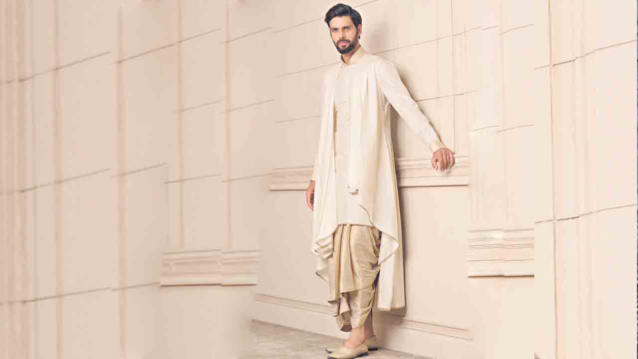 Tarun Dhoti