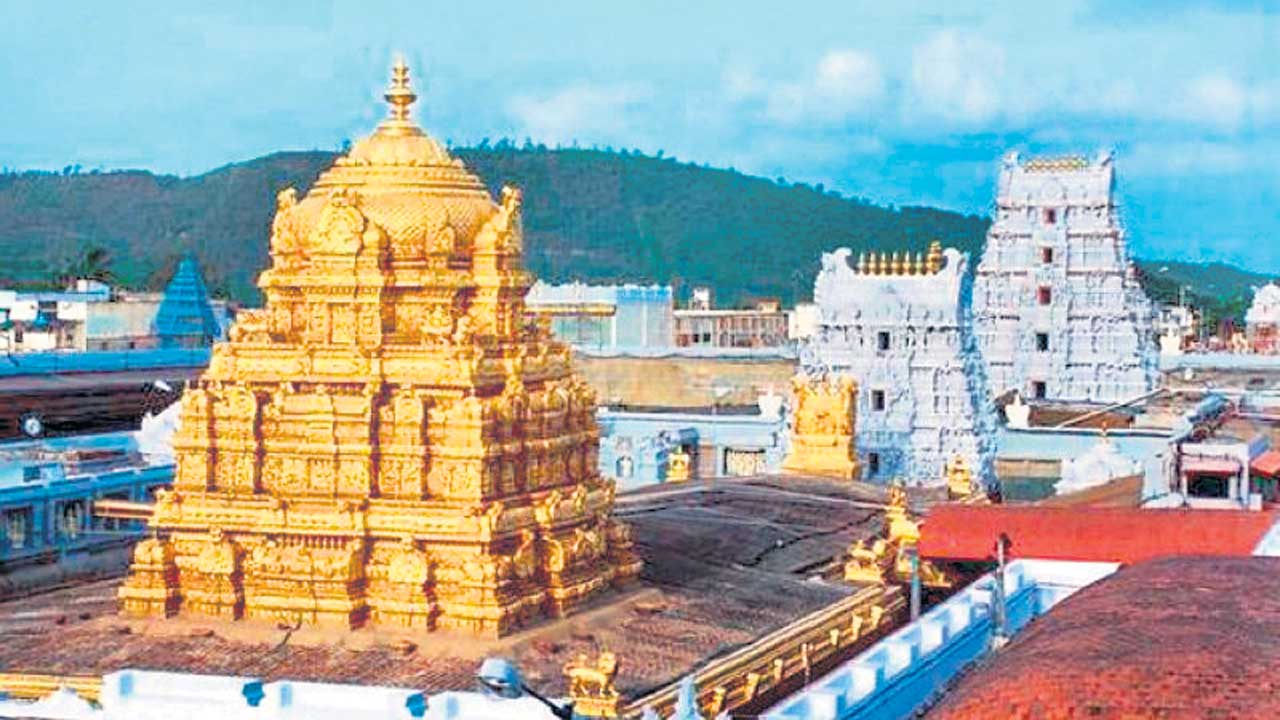 తిరుమలలో భక్తుల రద్దీ