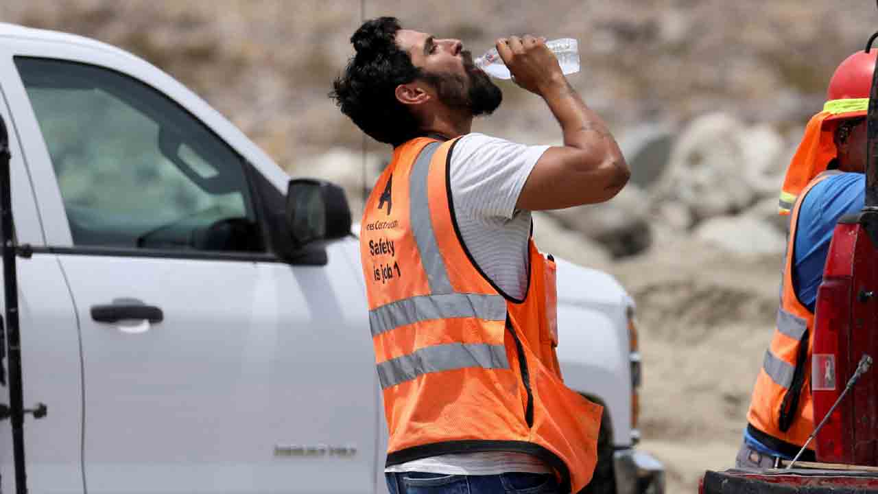 మండుతున్న భూగోళం