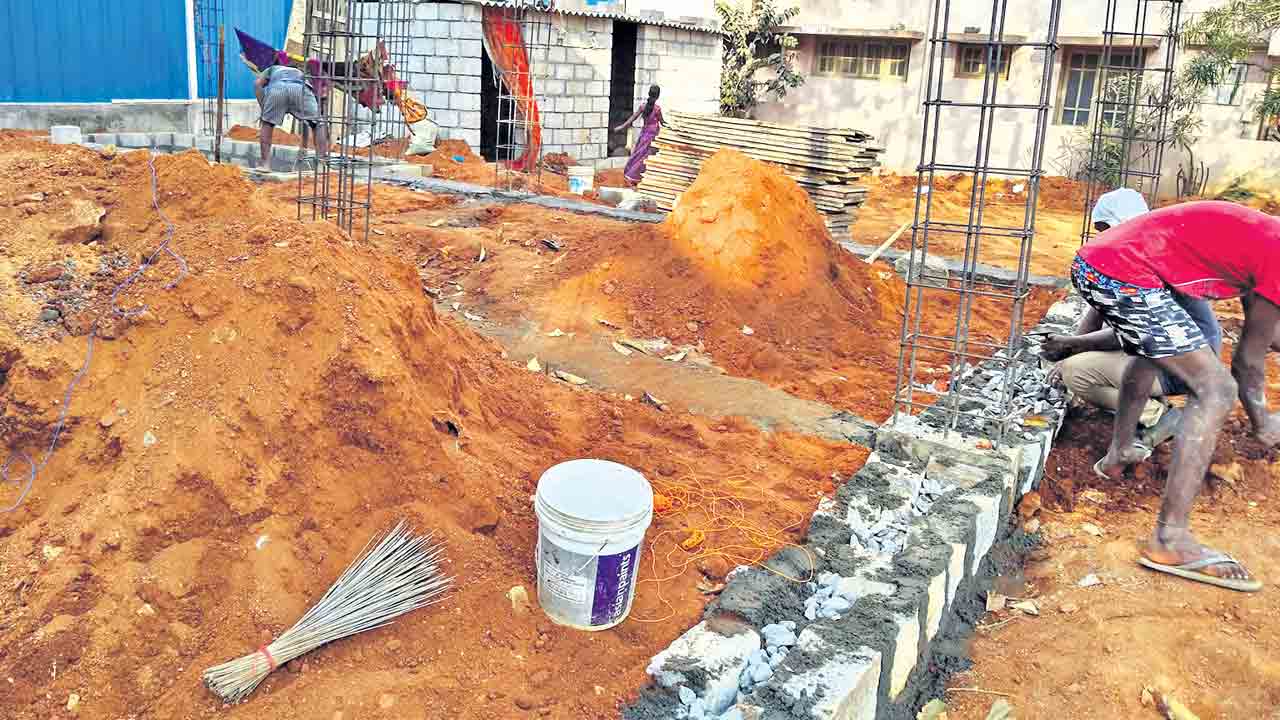 Vaastu | కవల పిల్లలకు స్థలం కొనేప్పుడు ఎలాంటి జాగ్రత్తలు తీసుకోవాలి ? ఇద్దరికీ ఒకే రోడ్డు ఉండాలా?