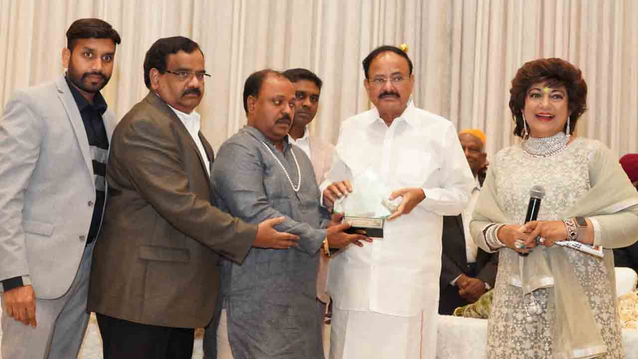 Venkaiah Naidu | మాతృభాష, మాతృభూమిని మించిన ఆస్తి, అస్తిత్వం లేవు : వెంకయ్య నాయుడు