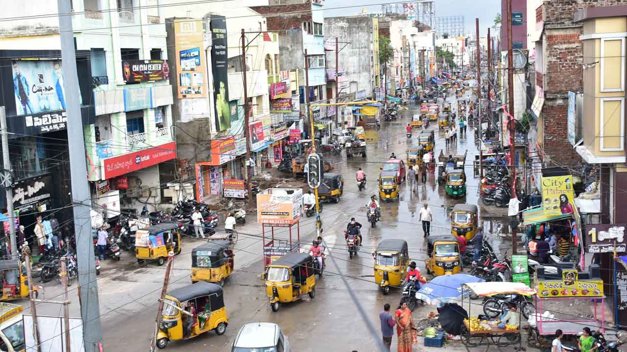 తేరుకుంటున్న ఓరుగల్లు