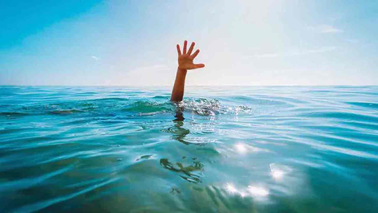 పండుగ పూటవిషాదం