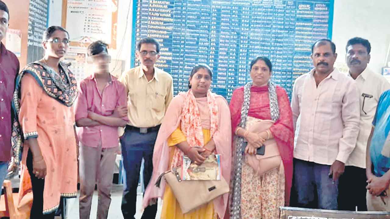 వెట్టిచాకిరి వదిలి చదువులమ్మ ఒడికి..