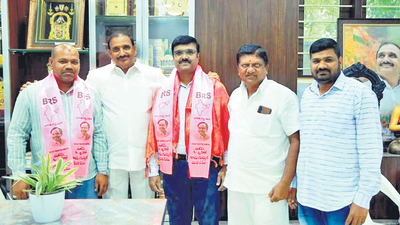 సంక్షేమ పథకాలలో రాష్ట్రం ఆదర్శం : ప్రభుత్వ విప్‌ అరెకపూడి గాంధీ