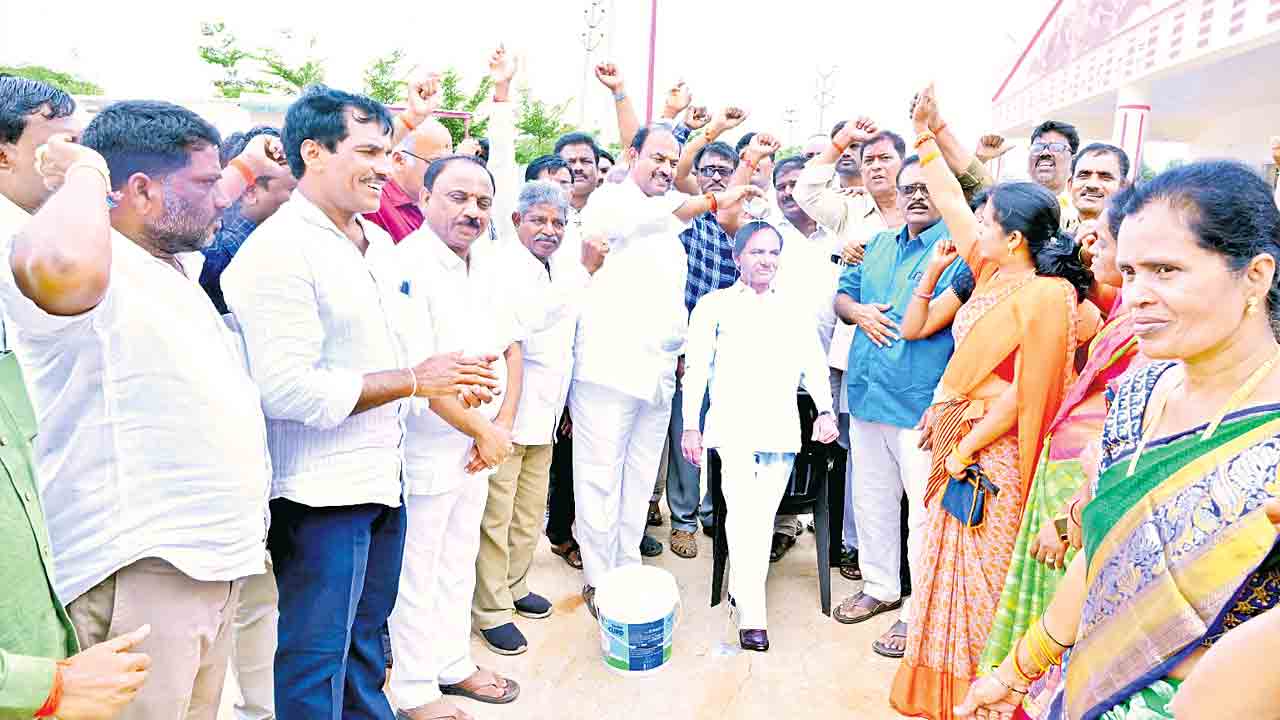 ఆర్టీసీ కార్మికుల జీవితాల్లో వెలుగులు