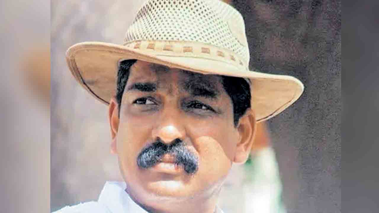 బాలీవుడ్ ఆర్ట్ డైరెక్టర్ నితిన్ దేశాయ్ ఆత్మహత్య