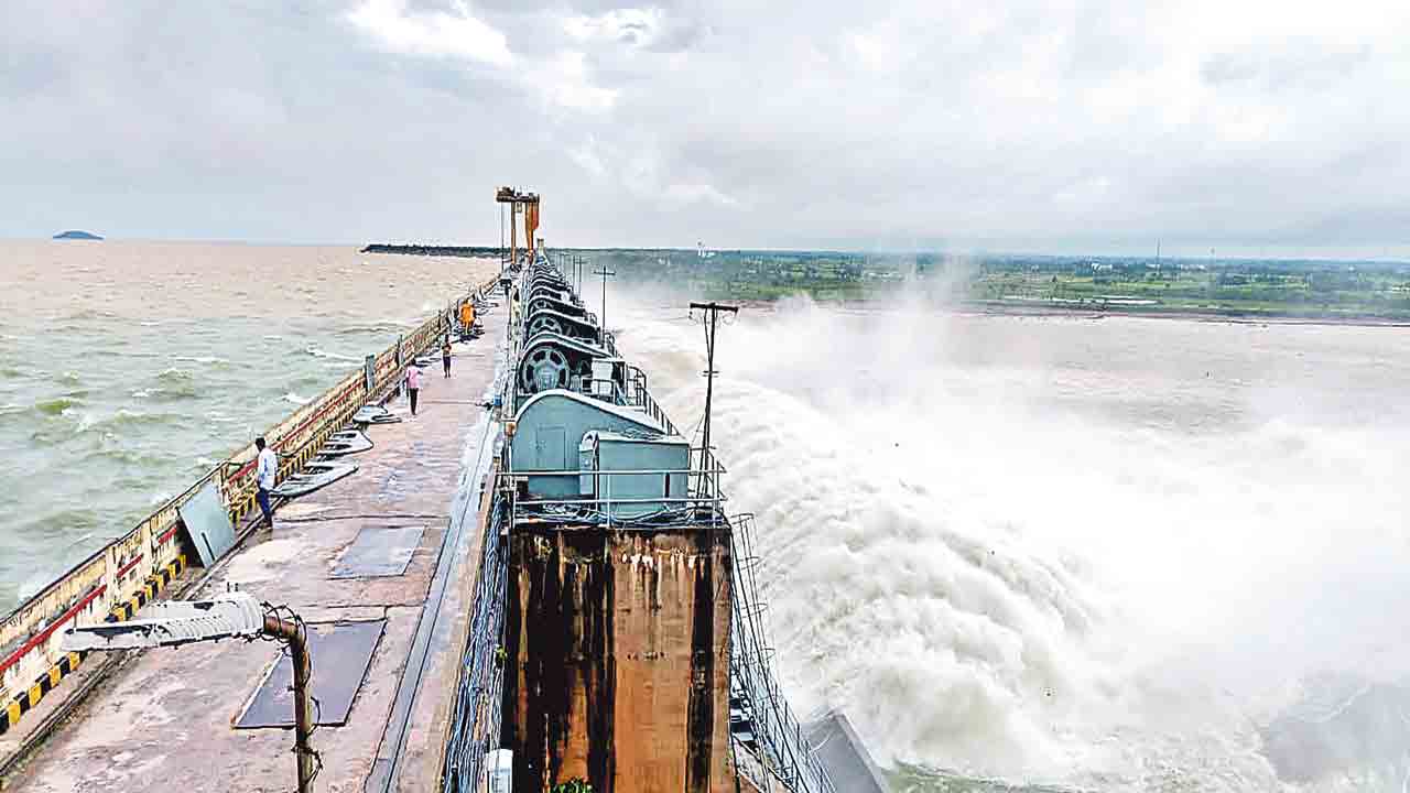 కడెం ప్రాజెక్టుకు కొత్త స్పిల్‌వే