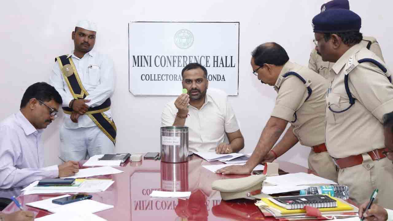 52 మద్యం దుకాణాలకు రిజర్వేషన్లు